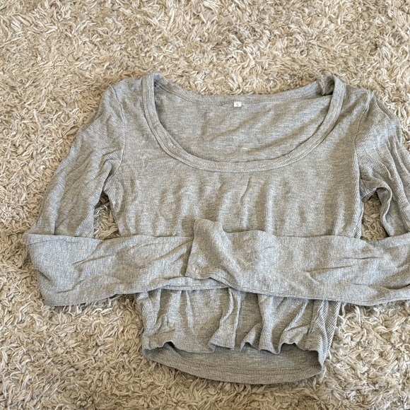 Gray Long Sleeve Women's Top - Picture 1 of 2